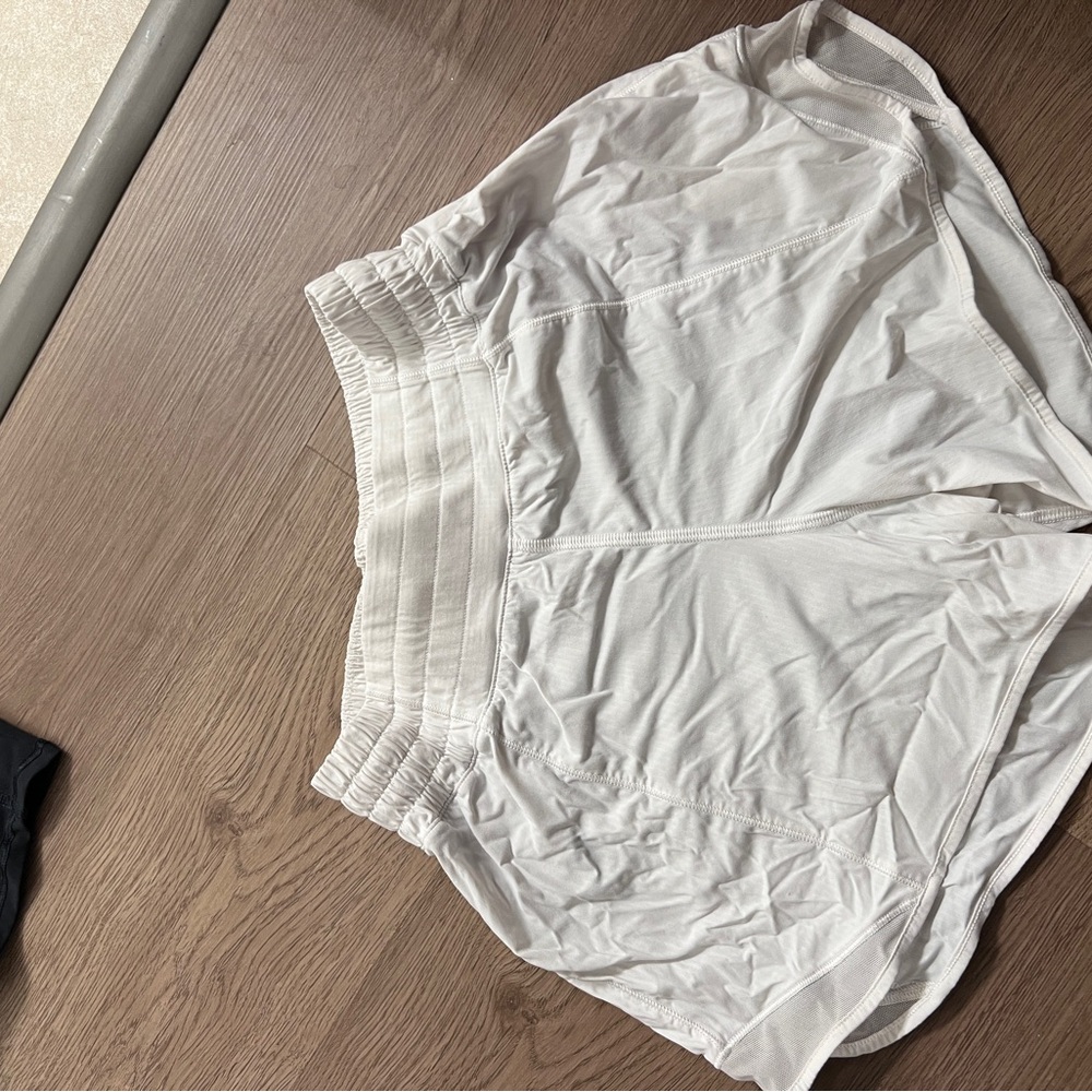 lululemon athletica White Athletic Hotty Hot shorts